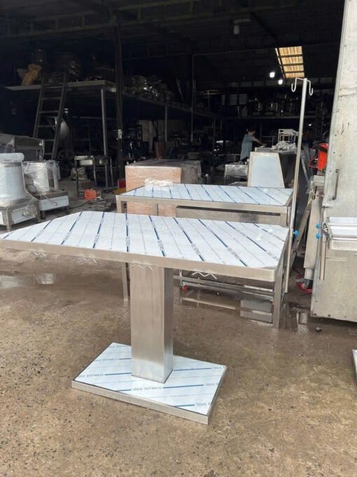 Bàn Inox chân vuông